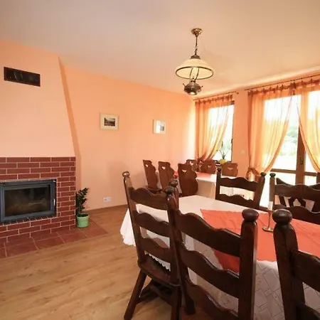 Karpnicka Struga W Dolinie Palacow I Ogrodow *