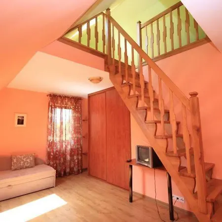 Karpnicka Struga W Dolinie Palacow I Ogrodow يلينيا غورا