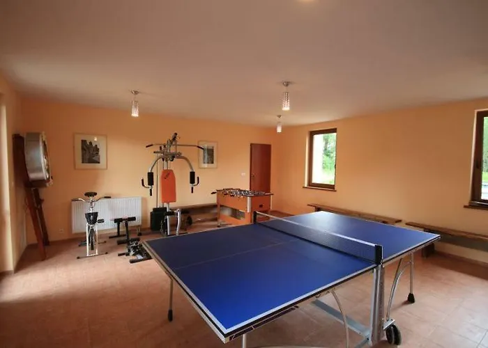 Karpnicka Struga W Dolinie Palacow I Ogrodow