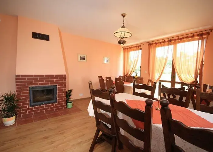 Karpnicka Struga W Dolinie Palacow I Ogrodow *